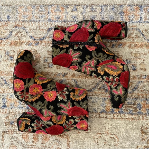 MIA Shoes - MIA Floral Booties